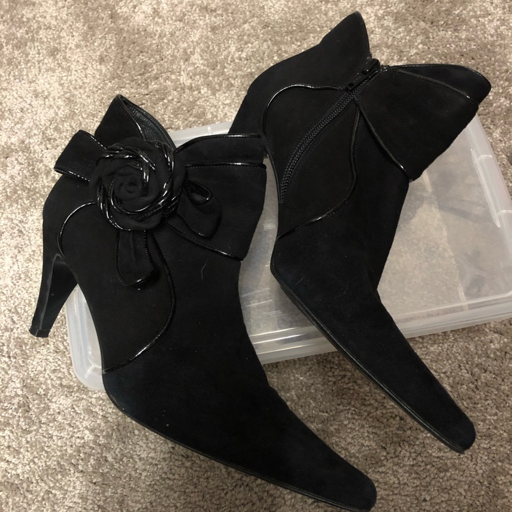 Costa Blanca black bootie size 8M